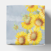 Dusty Blue Waterverf Sunflower Monogram Weddenscha Bedankdoosjes (Bovenkant)