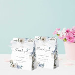 Dusty Blue Wedding Floral Elegant Script Rustic Bedankdoosjes<br><div class="desc">Elegante stoffige blauwe bloemenbruiloft aangepaste gunst doos</div>