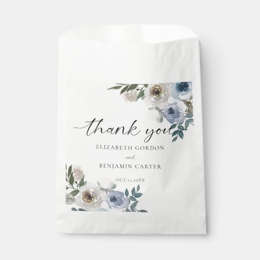 Dusty Blue Wedding Floral Elegant Script Rustic Bedankzakje (Voorkant)