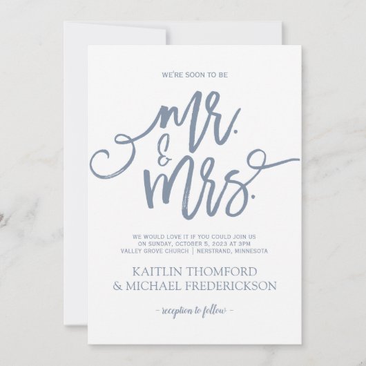 Dusty Blue Wedding Invitations | Penseelscript Kaart (Voorkant)