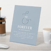 Dusty Blue Wedding Memorial Reclamebord Met Voetstuk (Insitu)