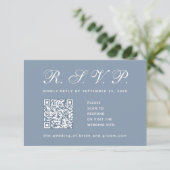 Dusty Blue Wedding QR Code Eenvoudige Kalligrafie RSVP Kaartje (Staand voorkant)