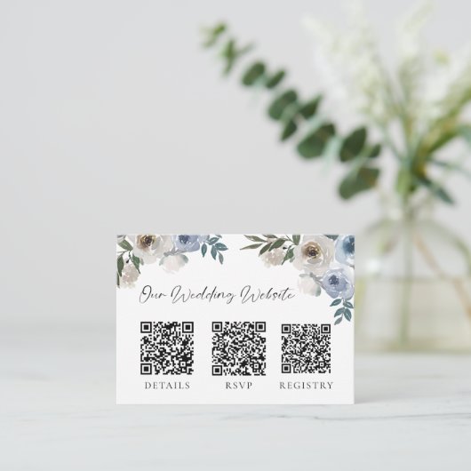 Dusty Blue Wedding QR Code RSVP Gift Registry Informatiekaartje (Staand voorkant)