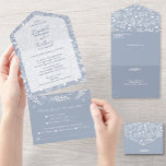 Dusty Blue White Botanicals No Envelopes Wedding All In One Uitnodiging<br><div class="desc">GEEN ENVELOPEN NODIG! Deze drieledige trouwuitnodigingen zijn voorzien van een stoffige blauwe achtergrond en stippen op een stoffige blauwe achtergrond (of een kleur) en bevatten uw details in een tekst met een chemische tekst in secties en een afneembare RSVP-kaart voor gasten om deze te voltooien en terug te sturen. **HERINNER...</div>
