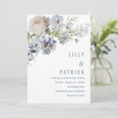Dusty Blue & White Flowers Elegant Wedding Kaart (Staand voorkant)