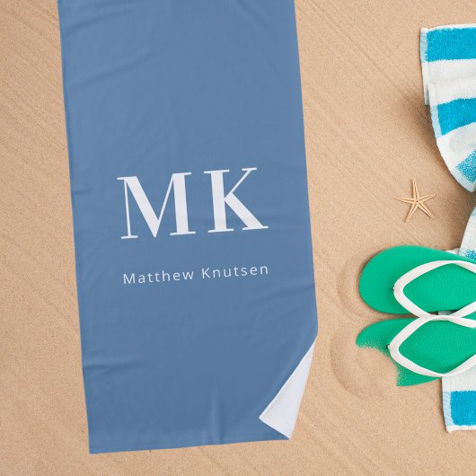 Dusty blue white monogram naam initialen strandlaken