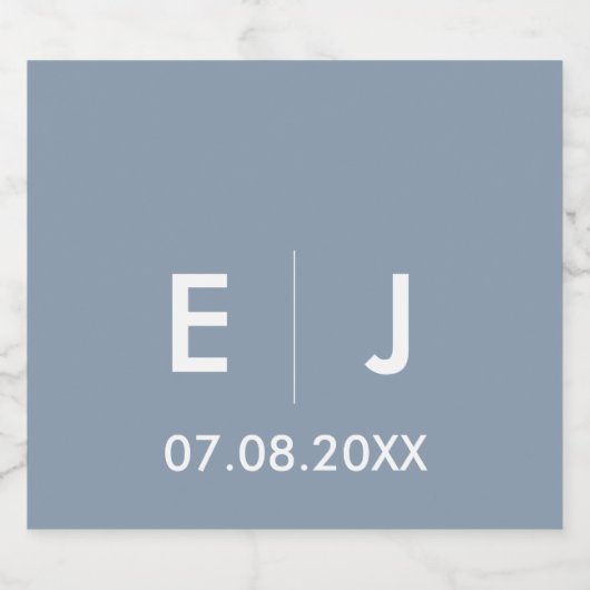 Dusty Blue & White Monogram Weddenschap Likeurfles Etiket (Enkel label)