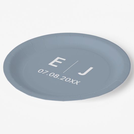 Dusty Blue & White Monogram Weddenschap Papieren Bordje (Gekanteld)