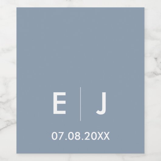 Dusty Blue & White Monogram Weddenschap Wijn Etiket (Enkel label)