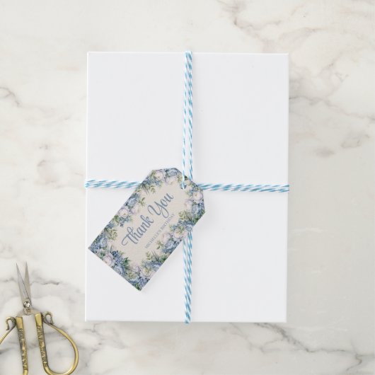 Dusty Blue White Roses Happy Birthday Script Cadeaulabel (Met Touw)