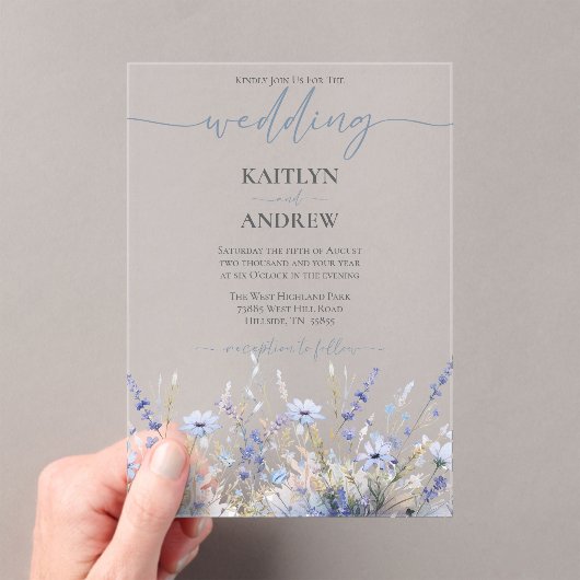 Dusty Blue Wild Flower Elegant Script Wedding Acryl Uitnodigingen (Insitu (Draagbaar))