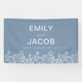 Dusty Blue Wildflower Boho Weddenschap in Bloom Spandoek (Horizontaal)