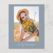 Dusty Blue Wildflower Bridal Shower Uitnodiging Flyer (Achterkant)