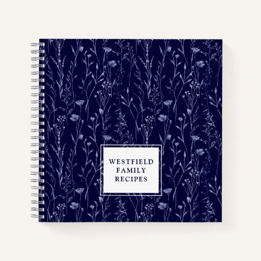 Dusty Blue Wildflower Familienaam Recept Notitieboek (Voorkant)