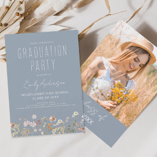 Dusty Blue Wildflower Graduation Party Uitnodiging
