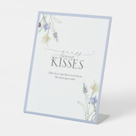 Dusty Blue Wildflower Hoeveel Kisses Reclamebord Met Voetstuk
