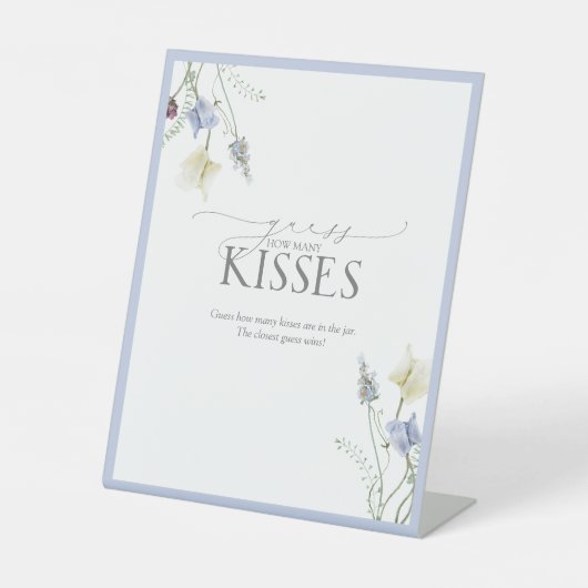 Dusty Blue Wildflower Hoeveel Kisses Reclamebord Met Voetstuk (Voorkant)