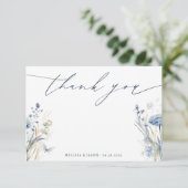Dusty Blue Wildflower Wedding Dank je wel kaart (Staand voorkant)