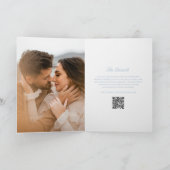 Dusty Blue Wreath Monogram QR Code Elegant Huwelij (Binnen)