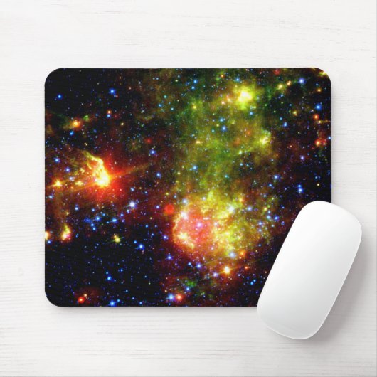 Dusty Death of Massive Star Muismat (Met muis)