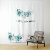 Dusty Emerald Groen Wit Bloemen Bruiloft Wandkleed (In situ)