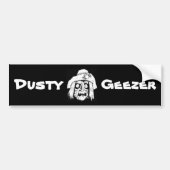 Dusty Geezer Bumpersticker (Voorkant)