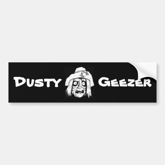 Dusty Geezer Bumpersticker (Voorkant)