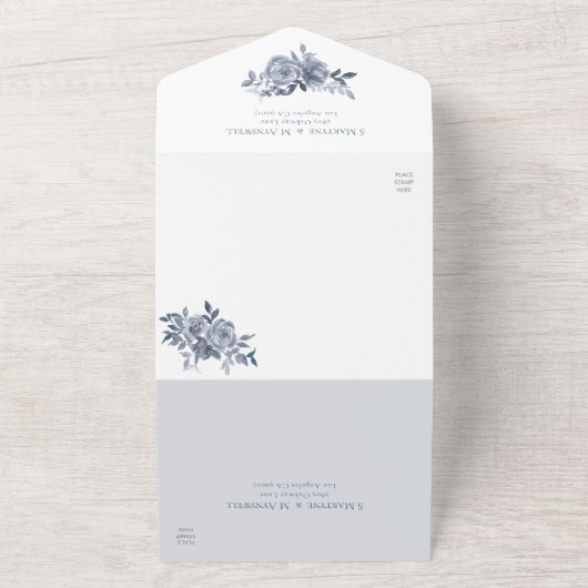 Dusty Gray Floral Rozen Foliage Wedding All In One Uitnodiging (Buitenkant)