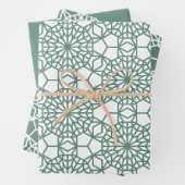 Dusty Green Arabesque Geometric Pattern Inpakpapier Vel (In situ)