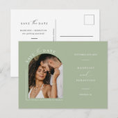 Dusty Green Boho Arch Photo QR Code Save the Date Briefkaart (Voorkant / Achterkant)