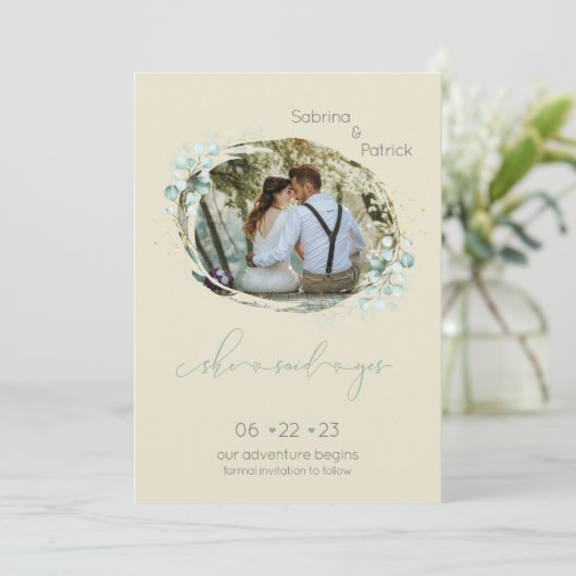 Dusty Mellow Yellow Ze zei ja foto Save The Date (Staand voorkant)