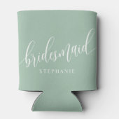 Dusty Mint Green Bridesmaid Modern Script Blikjeskoeler (Achterkant)