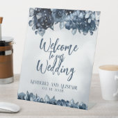 Dusty Navy Blue Silver Welkom op onze bruiloft Reclamebord Met Voetstuk (Insitu)