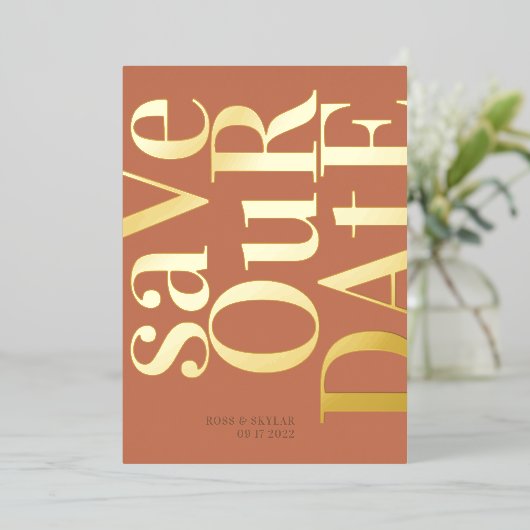 Dusty Oranje Terracotta sparen de datum Folie Uitnodiging (Staand Voorkant)