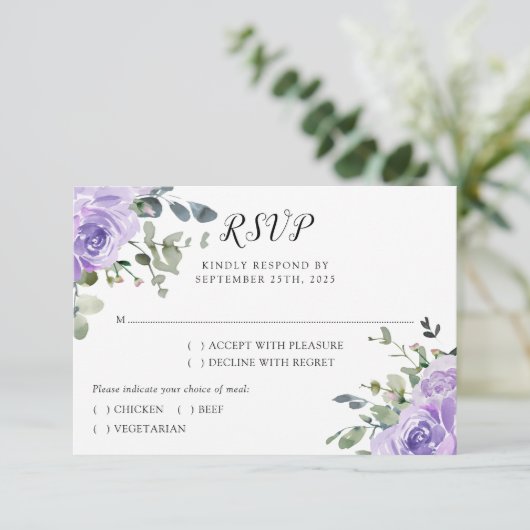 Dusty Paarse Eucalyptus Botanical Wedding RSVP Kaartje (Staand voorkant)