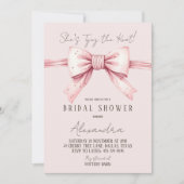 Dusty Pink Bow Shes Tying the Knot Vrijgezellenfee Kaart (Voorkant)