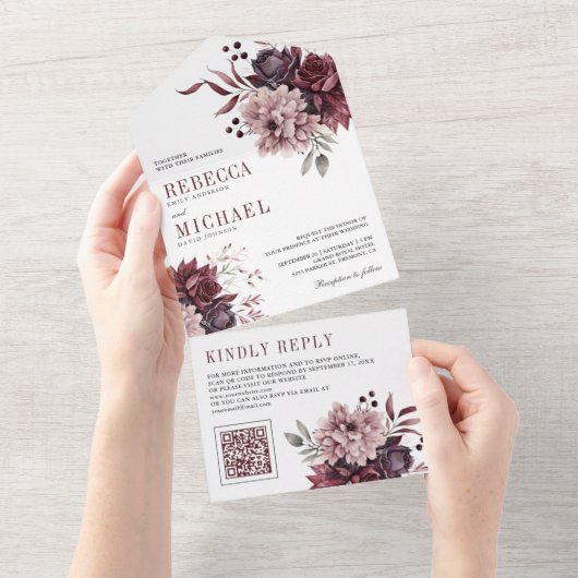 Dusty Pink Burgundy Floral QR Code Weddenschap All In One Uitnodiging (Afscheurbaar)