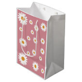 Dusty Pink Daisy Floral Gift Bag Medium Cadeauzakje (Voorkant Gekanteld)