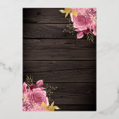 Dusty Pink Floral Gown Barn Wood Quinceanera Gold Folie Uitnodiging (Achterkant)