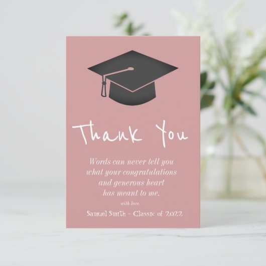 Dusty Pink Handwriting Cap and Tassel Graduation   Bedankkaart (Staand voorkant)