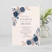 Dusty Pink Navy Blue Flowers Rustic Wedding Kaart (Staand voorkant)