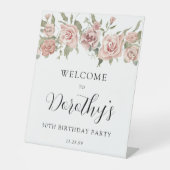 Dusty Pink Rose 50th Verjaardag Welkom Tafelblad Reclamebord Met Voetstuk (Voorkant)