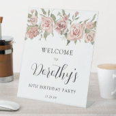 Dusty Pink Rose 80th Verjaardag Welkom Tafelblad Reclamebord Met Voetstuk (Insitu)
