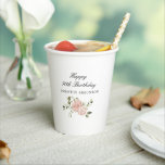Dusty Pink Rose Floral 90th Birthday Papieren Bekers<br><div class="desc">Voeg een speciaal tintje toe aan uw feest met dit elegante ontwerp voor een 90e verjaardagspapierbeker. Happy Birthday is geschreven in een formeel script. De naam van de verjaardagsviering staat hieronder in een traditioneel lettertype. Een open en luchtig modern roze roos bloemstuk staat onder de tekst. Eenvoudige elegantie voor deze...</div>