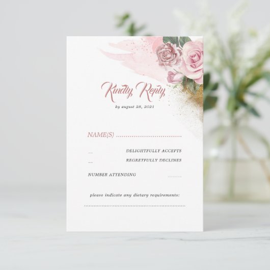 Dusty Pink Rose Romantische Bruiloft RSVP Kaartje (Staand voorkant)