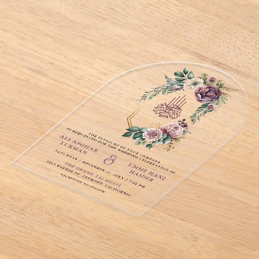 Dusty Purple Gold Floral Crest Muslim Wedding Acryl Uitnodigingen (Laagn)