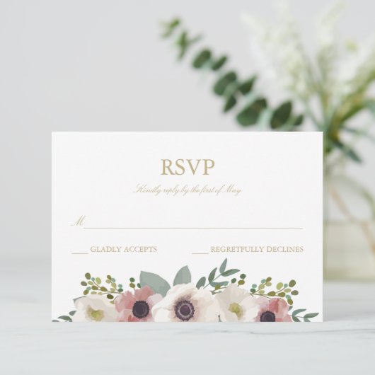 Dusty Roos Anemone Bouquet RSVP Card (Staand voorkant)
