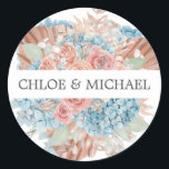 Dusty Roos Blue Hydrangea Wedding Envelope Seal Ronde Sticker<br><div class="desc">De namen van het trouwpaar zijn omringd door boven- en ondergrenzen van stoffige roze rozen en zachte blauwe hydrangebloemen. Gedroogde palmbladeren geven het een zeer modern en chic vibe. Deze moderne florale envelop zal je uitnodigingen geven, trouwbondozen en dank je dat je een heel bijzondere aanraking hebt. Het coördineert met...</div>