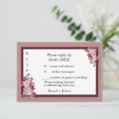 Dusty Roos Burgandy Wedding RSVP Uitnodiging (Staand voorkant)