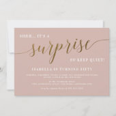 Dusty Roos & Gold Script Surprise Birthday Party Kaart (Voorkant)